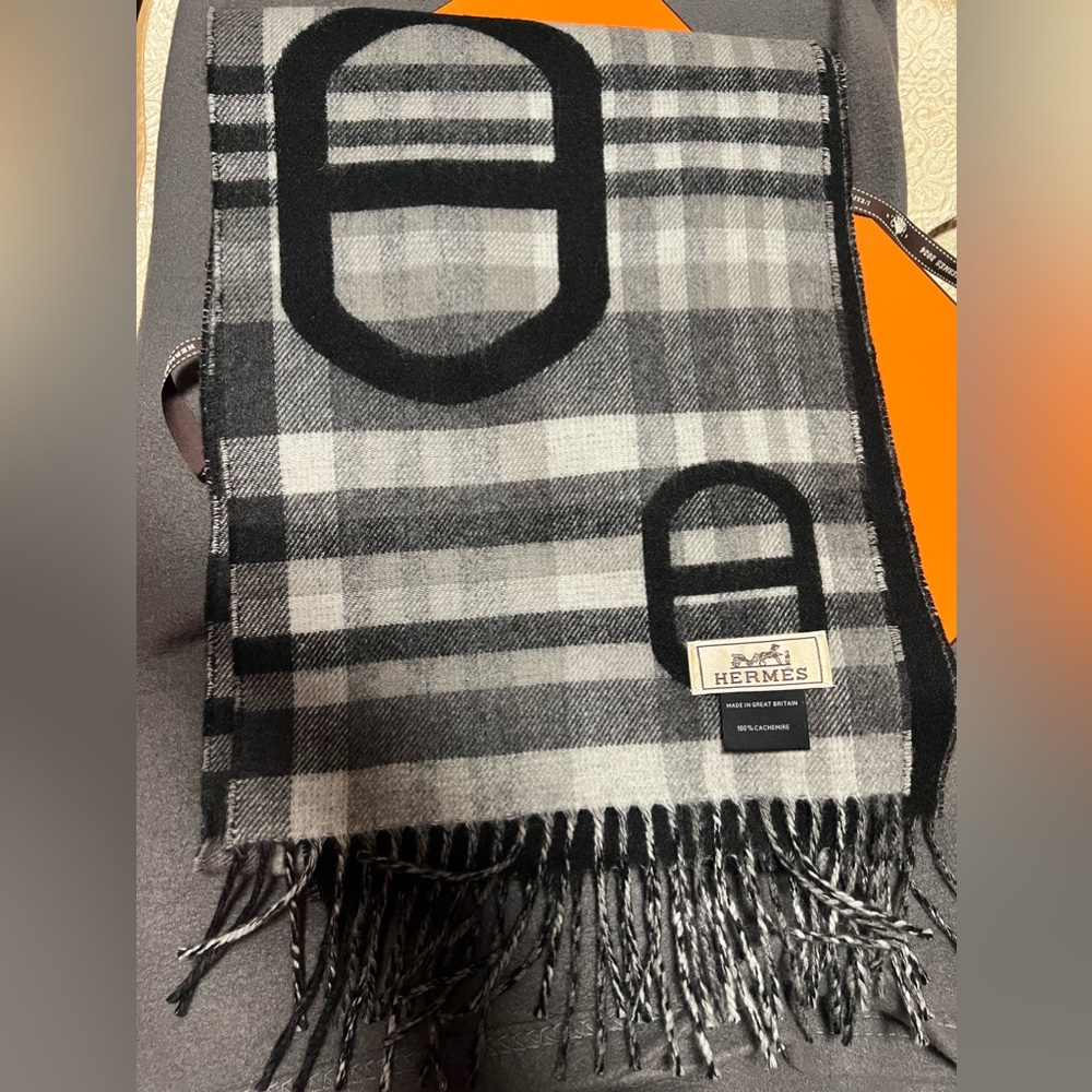 authentic Hermes Tartan Maillons muffler